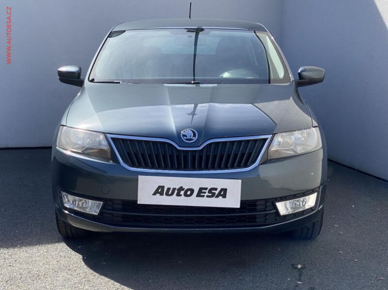 Škoda Rapid - hlavní fotka