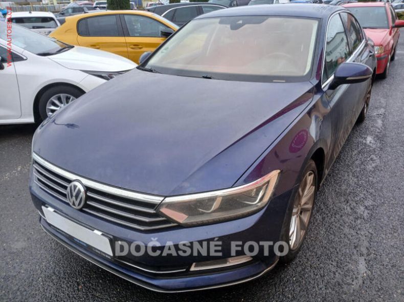 Volkswagen Passat - hlavní fotka inzerátu