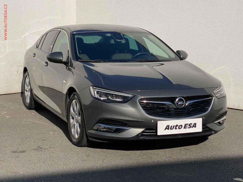 Opel Insignia - hlavní foto