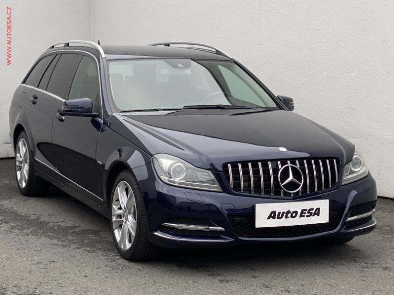 Mercedes Třída C - hlavní foto