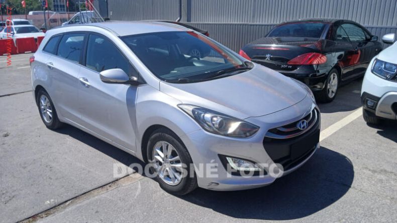 Hyundai i30 - hlavní foto
