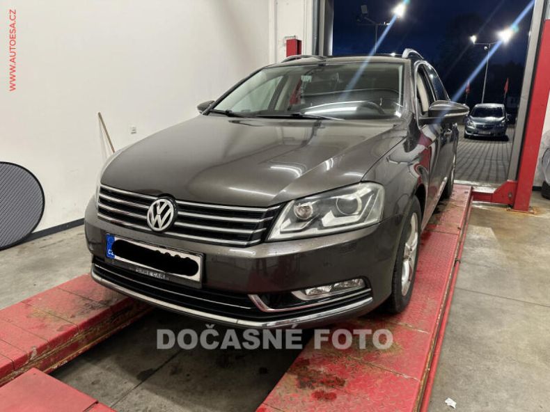 Volkswagen Passat - hlavní fotka inzerátu
