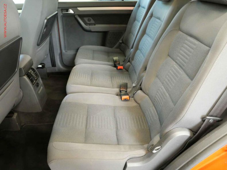 Volkswagen Touran - hlavní fotka
