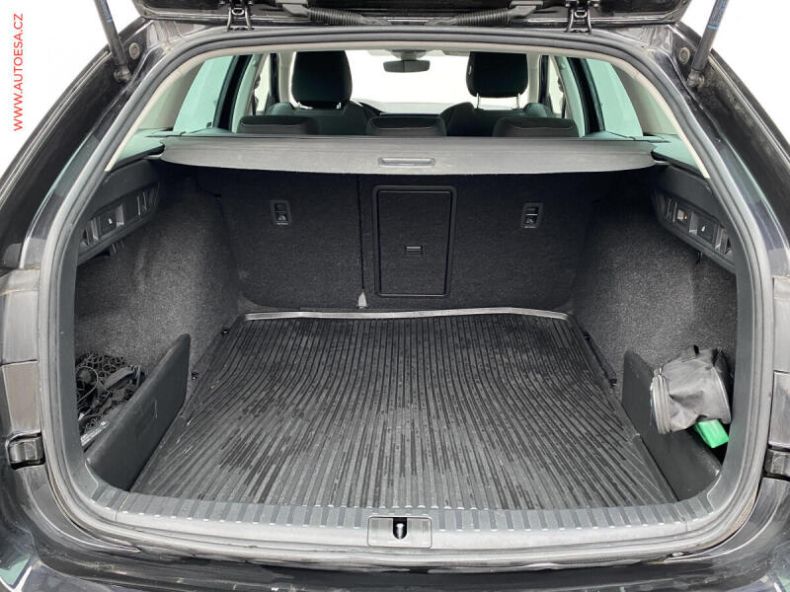 Škoda Octavia - hlavní fotka