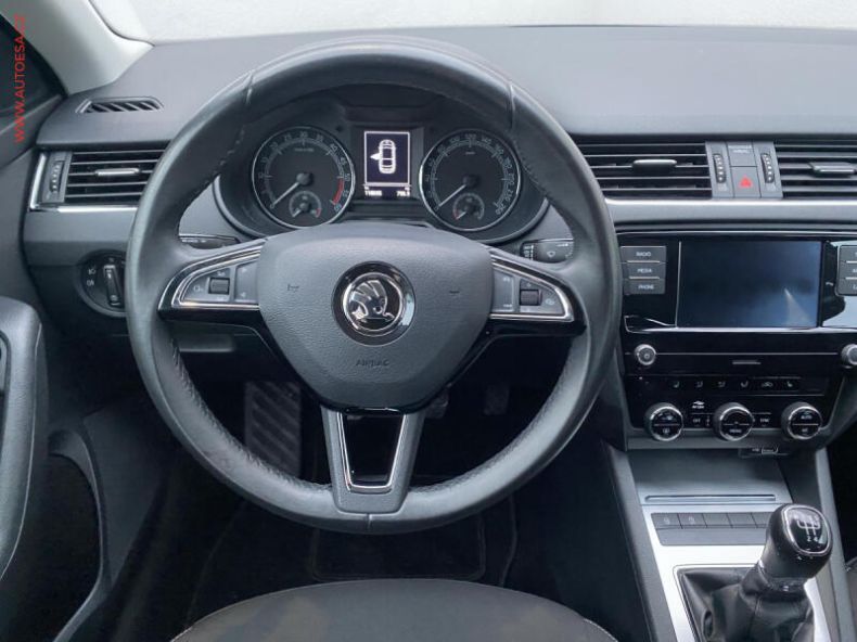 Škoda Octavia - hlavní fotka