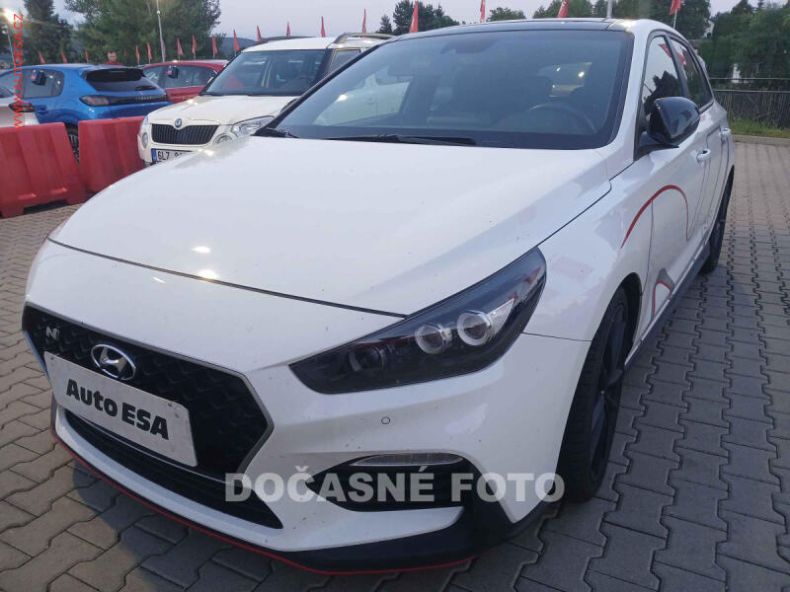 Hyundai i30 - hlavní foto