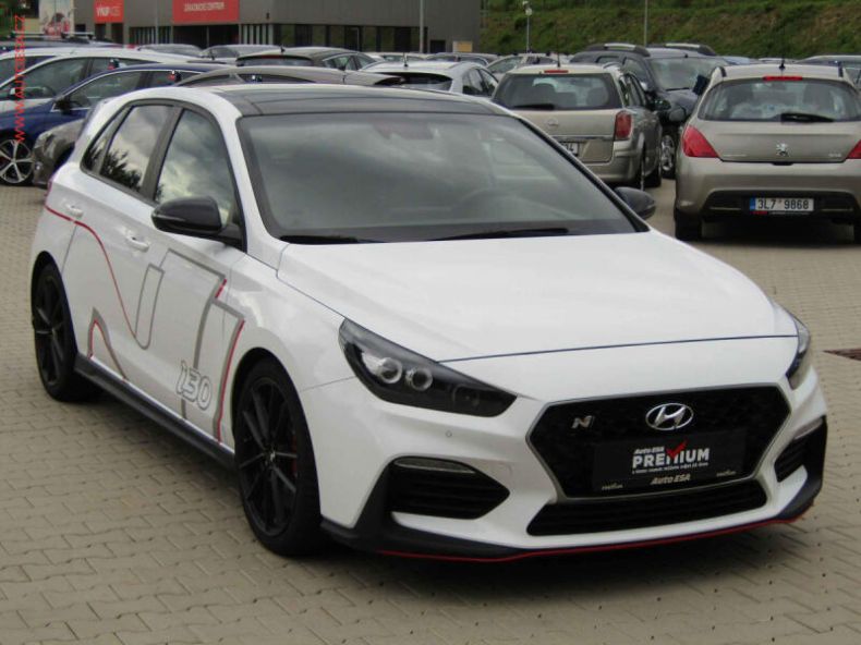 Hyundai i30 - hlavní foto