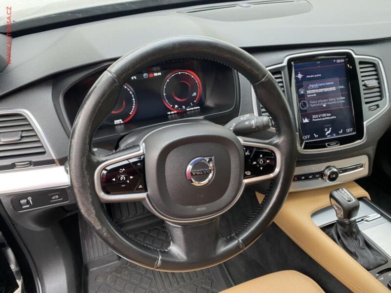 Volvo XC90 - hlavní fotka
