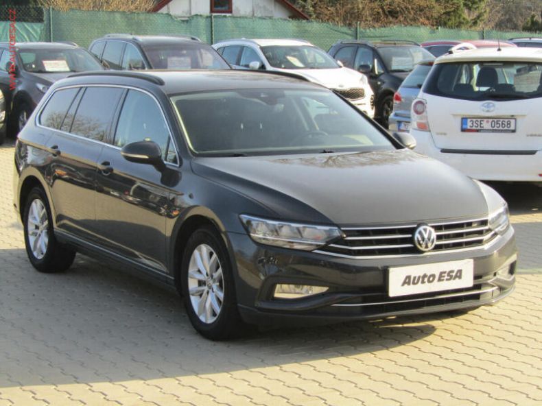 Volkswagen Passat - hlavní fotka inzerátu
