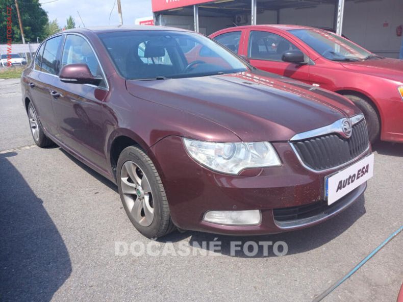 Škoda Superb - hlavní foto