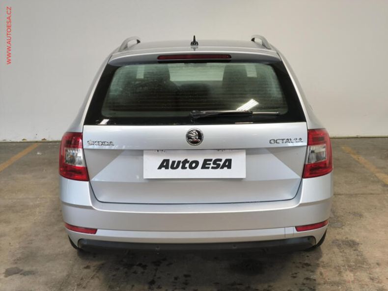 Škoda Octavia - hlavní fotka