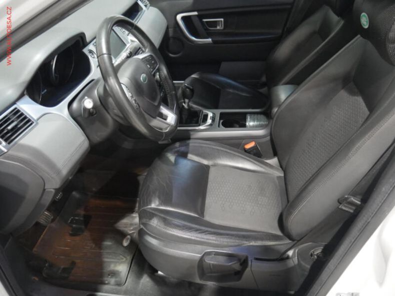 Land Rover Discovery - hlavní fotka