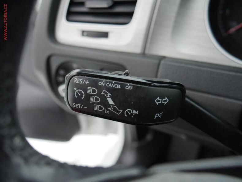 Volkswagen Golf - hlavní fotka