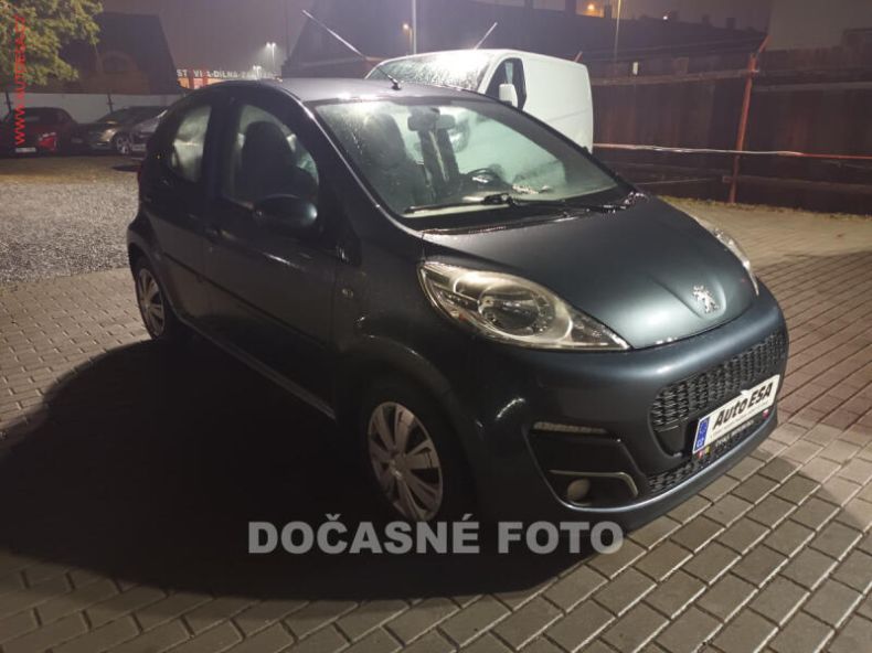 Peugeot 107 - hlavní foto