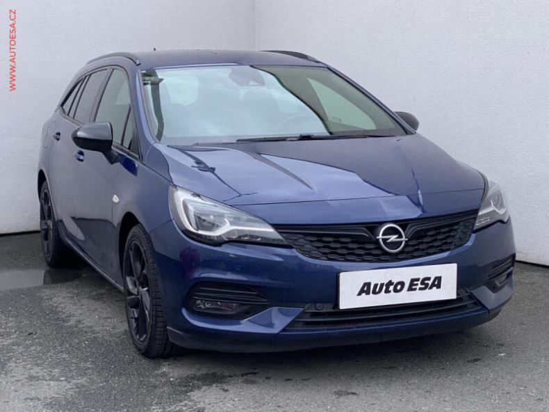 Opel Astra - hlavní foto