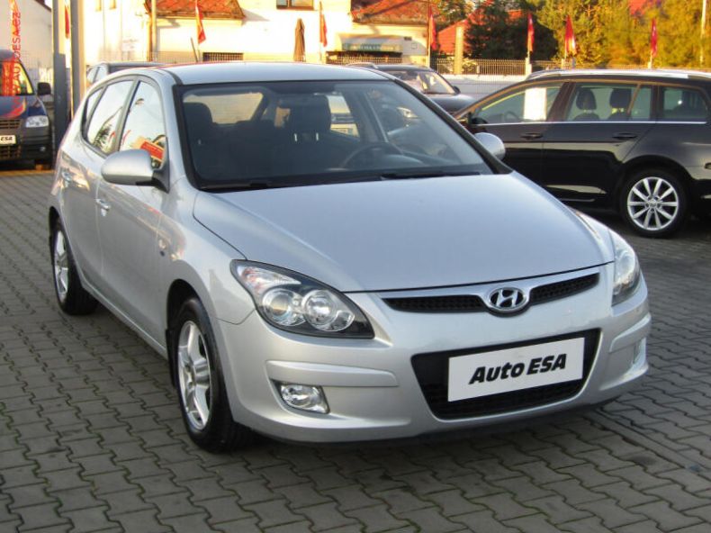 Hyundai i30 - hlavní foto