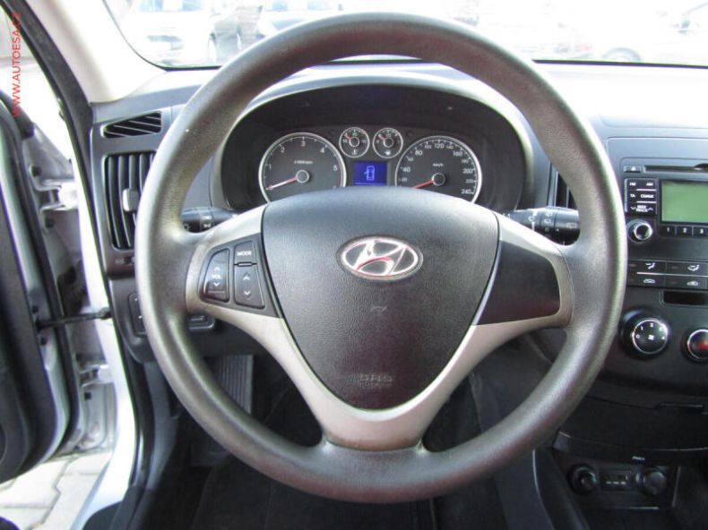 Hyundai i30 - hlavní fotka