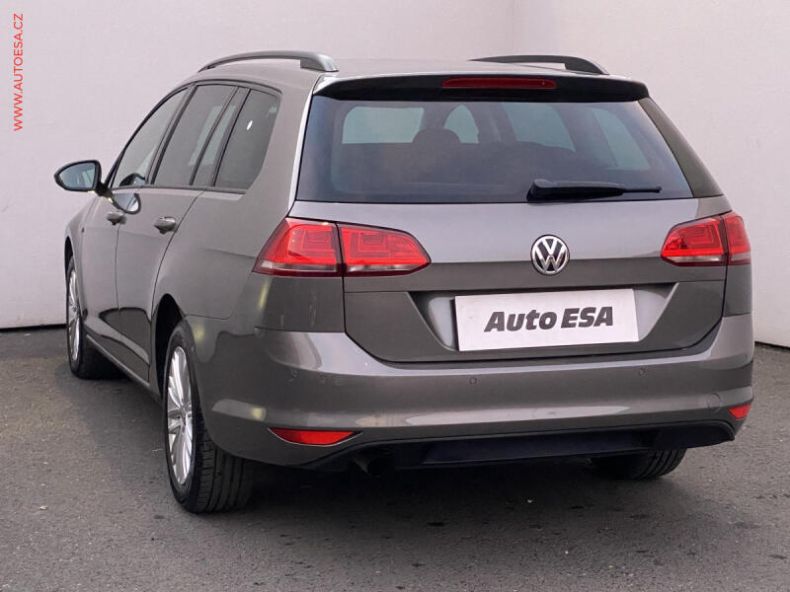 Volkswagen Golf - hlavní fotka