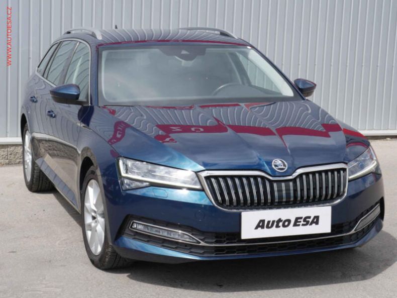 Škoda Superb - hlavní foto