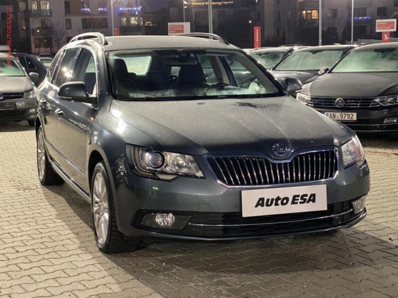 Škoda Superb - hlavní foto
