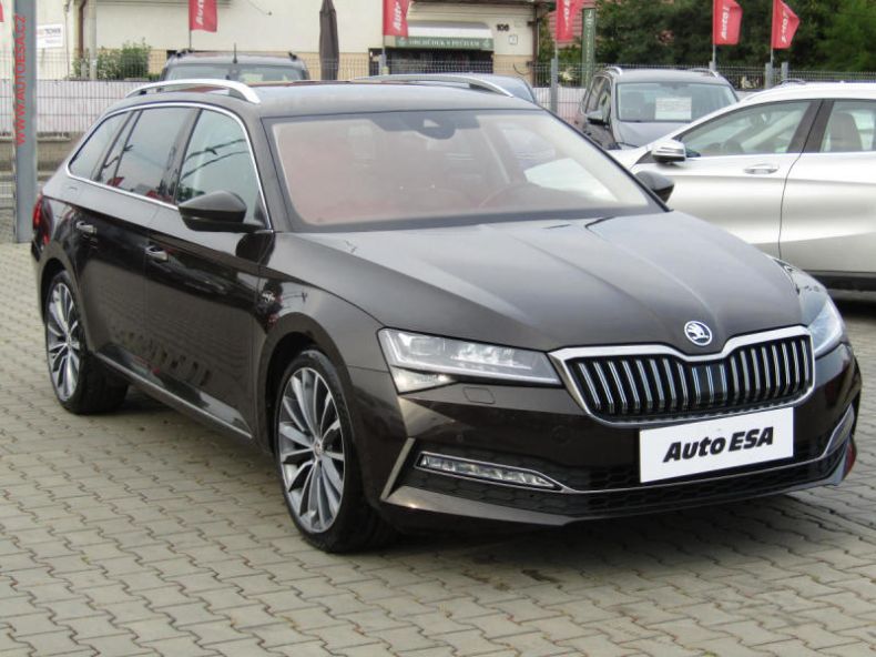 Škoda Superb - hlavní foto