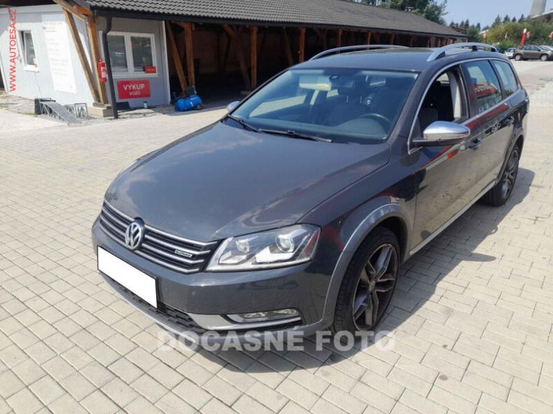Volkswagen Passat - hlavní fotka inzerátu