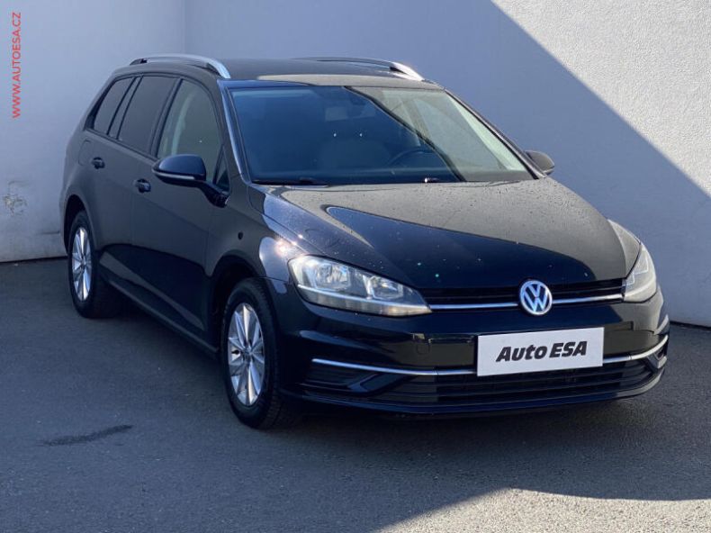 Volkswagen Golf - hlavní foto
