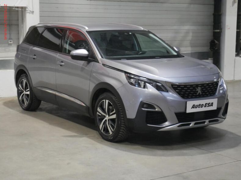 Peugeot 5008 - hlavní foto
