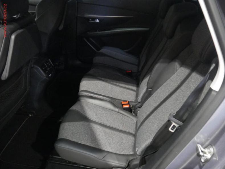 Peugeot 5008 - hlavní fotka