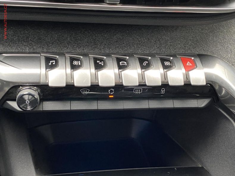 Peugeot 3008 - hlavní fotka