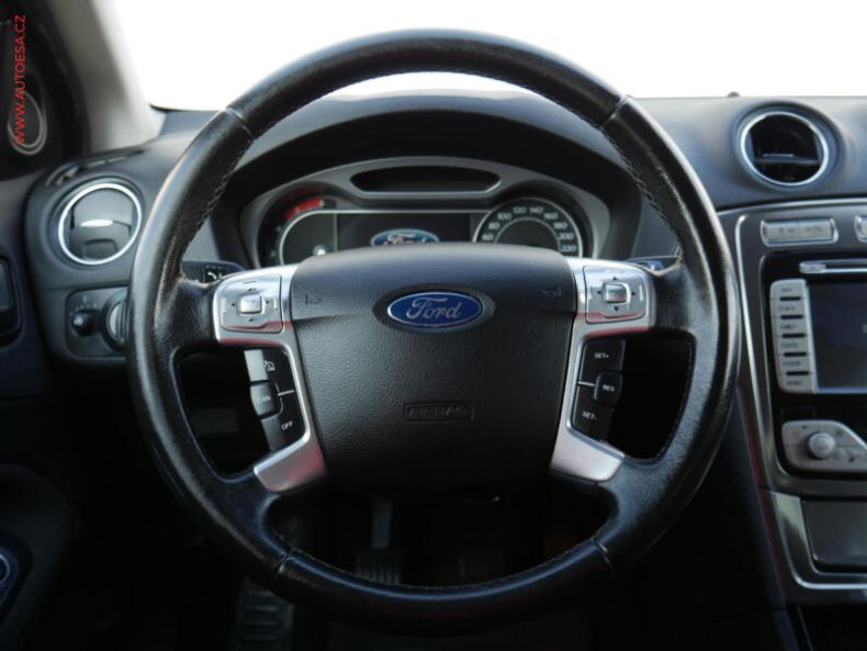 Ford Mondeo - hlavní fotka