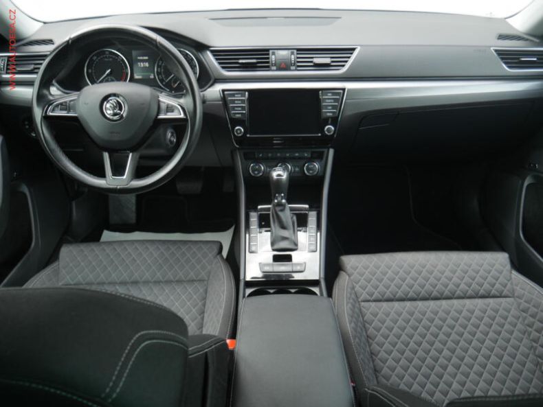 Škoda Superb - hlavní fotka