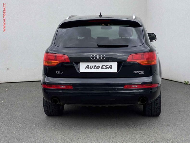 Audi Q7 - hlavní fotka