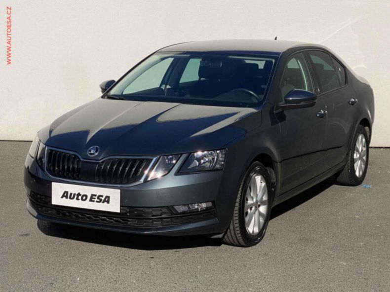 Škoda Octavia - hlavní fotka