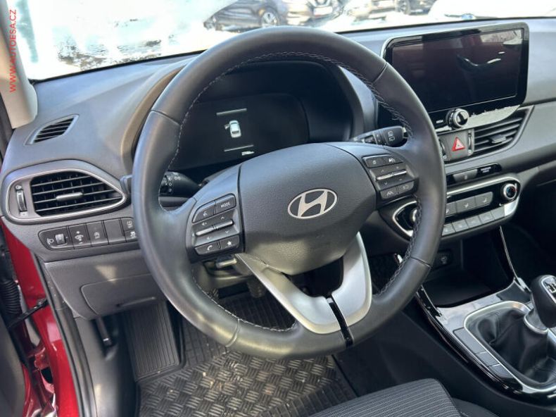 Hyundai i30 - hlavní fotka