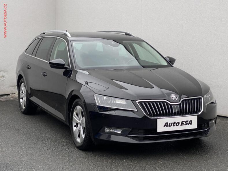 Škoda Superb - hlavní foto