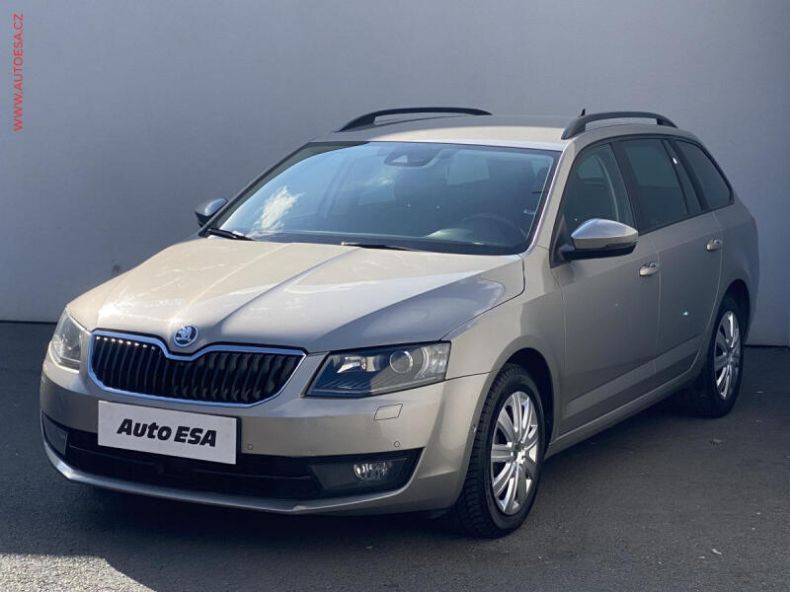 Škoda Octavia - hlavní fotka