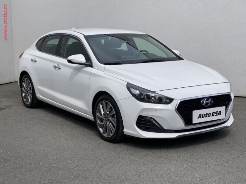 Hyundai i30 - hlavní foto