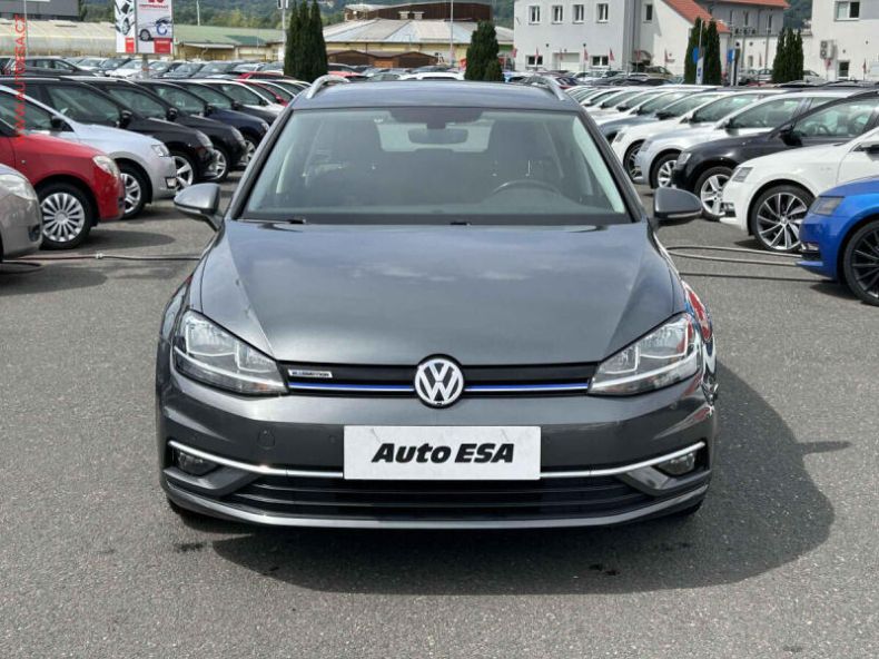 Volkswagen Golf - hlavní fotka