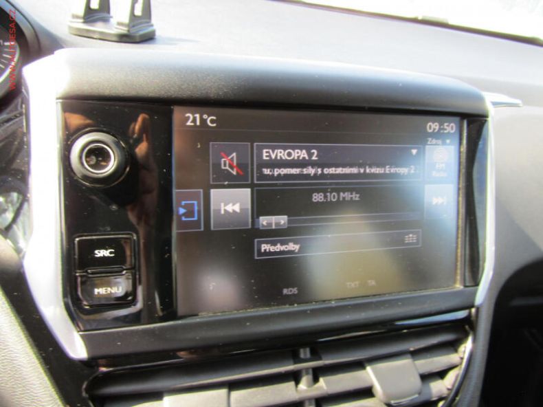 Peugeot 208 - hlavní fotka