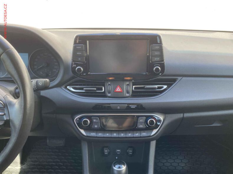 Hyundai i30 - hlavní fotka