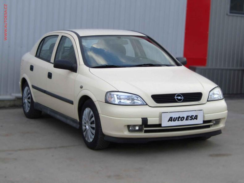 Opel Astra - hlavní fotka inzerátu