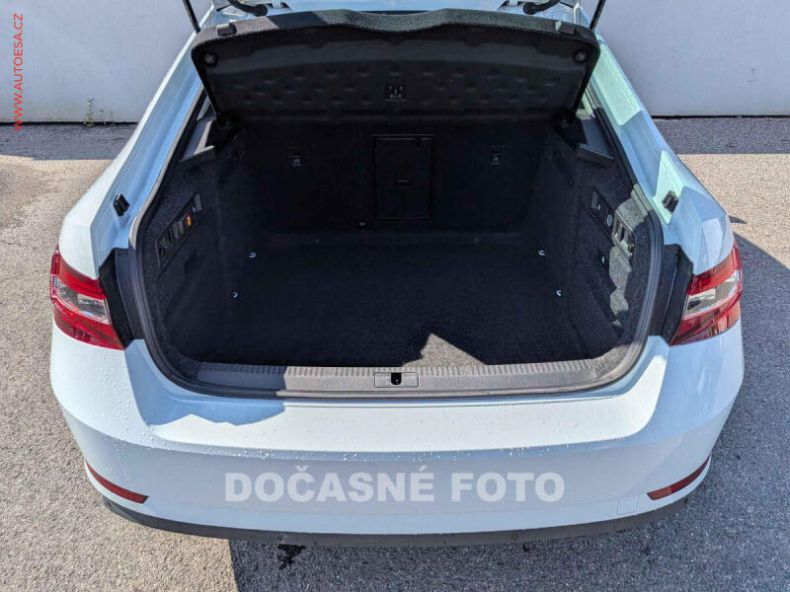 Škoda Superb - hlavní fotka