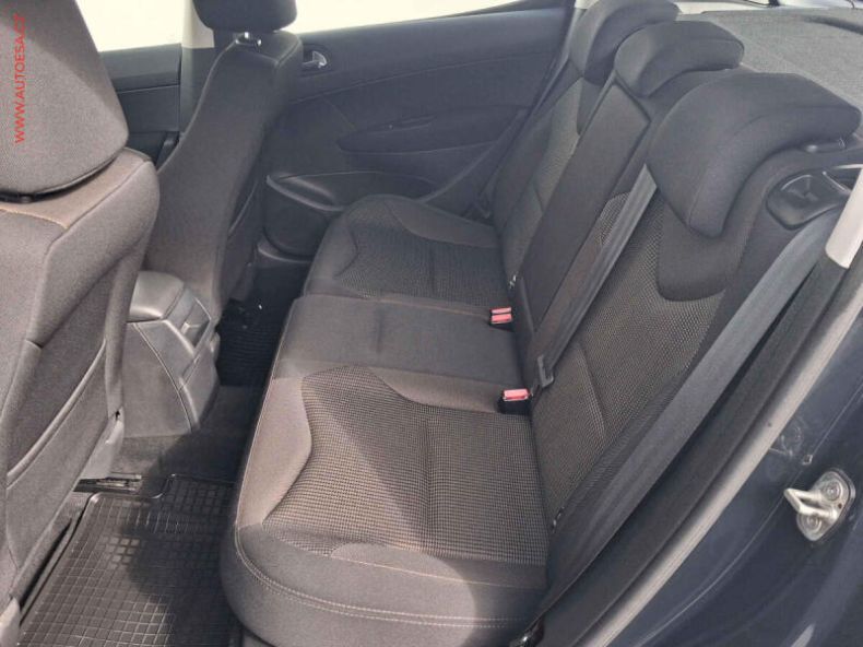 Peugeot 308 - hlavní fotka