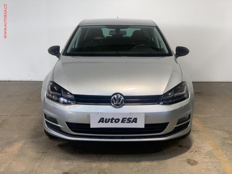 Volkswagen Golf - hlavní fotka