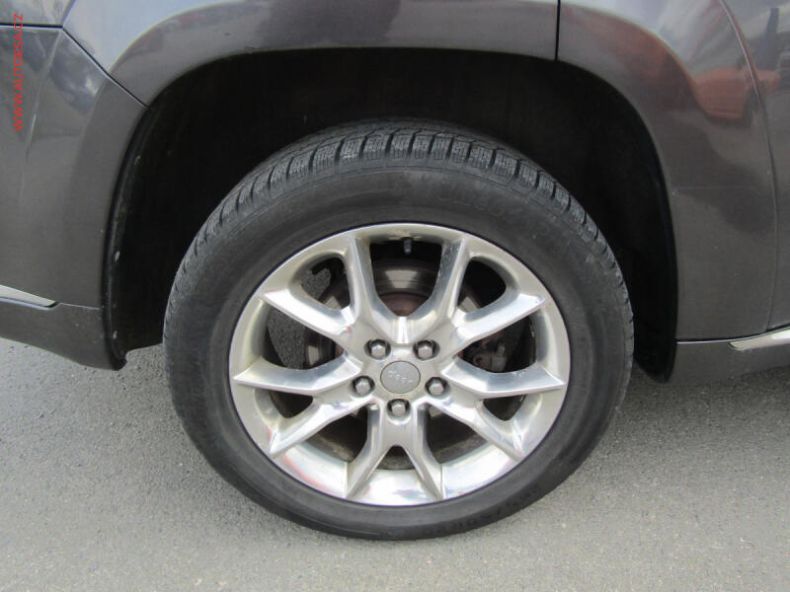 Jeep Cherokee - hlavní fotka