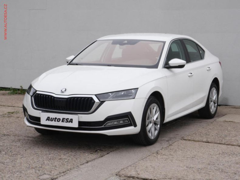 Škoda Octavia - hlavní fotka