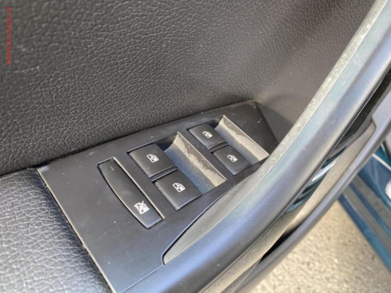 Opel Astra - hlavní fotka