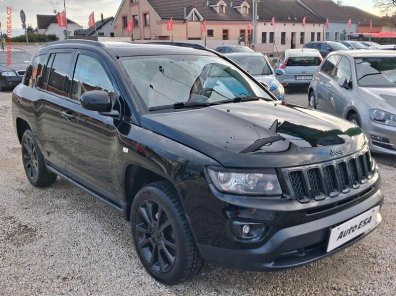 Jeep Compass - hlavní foto