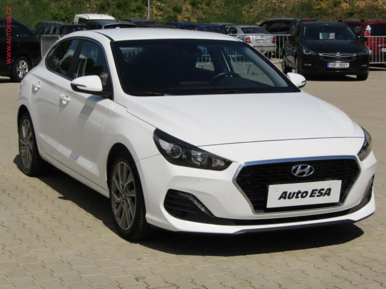 Hyundai i30 - hlavní foto